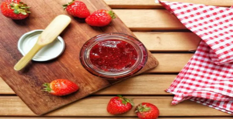 Çiyələk yedikdə buna diqqət edin